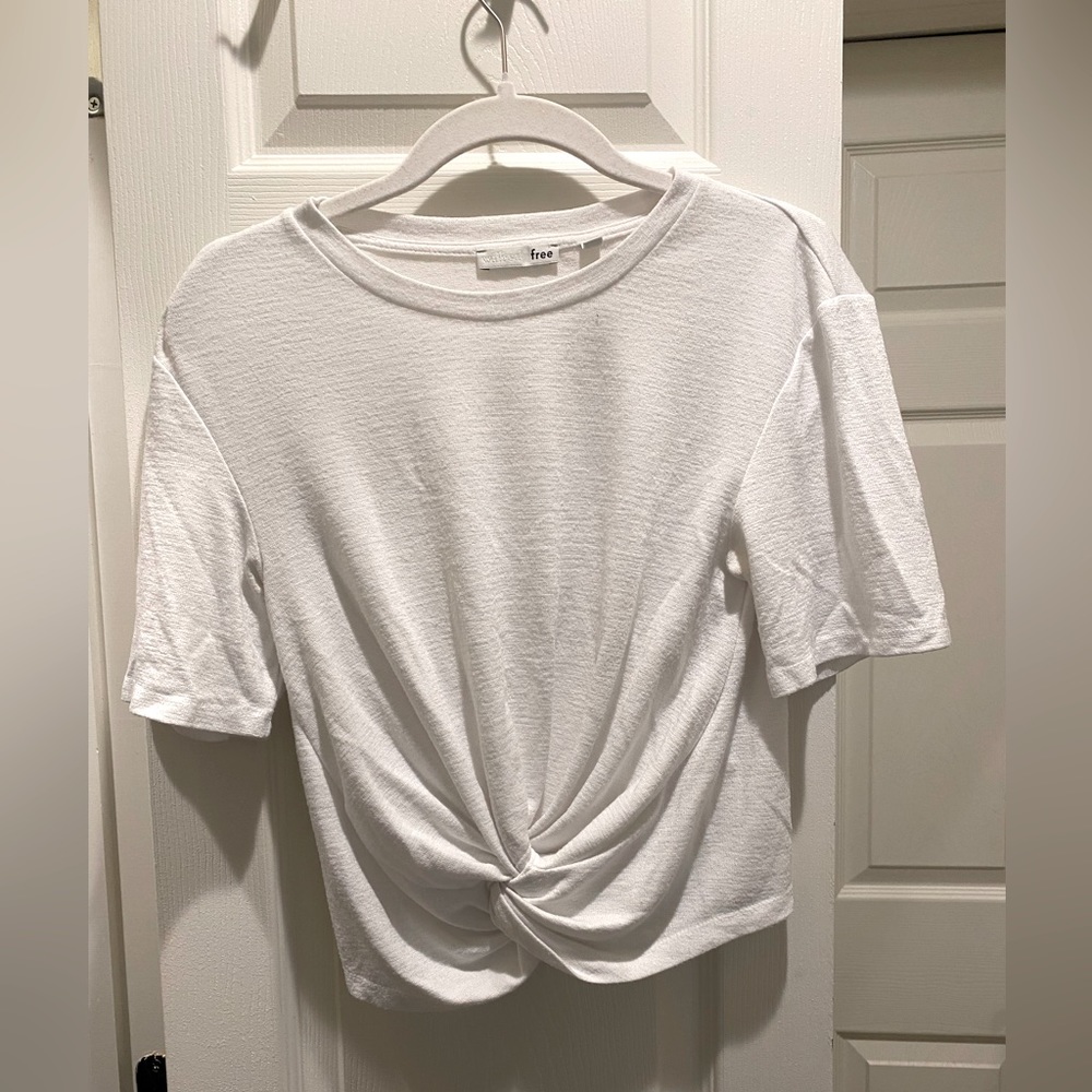 Aritzia Wilfred Free Twisted Crop Top